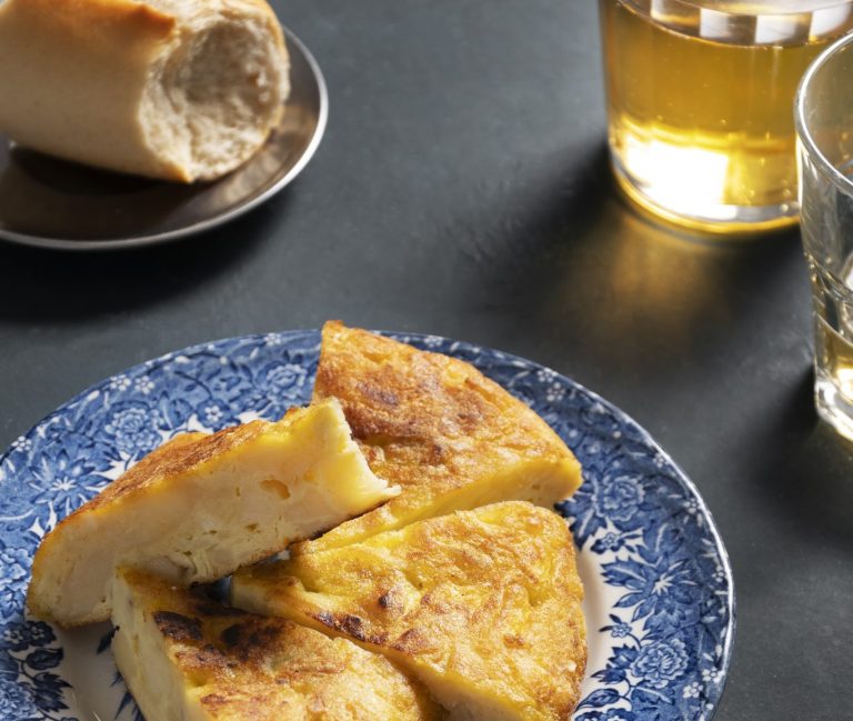 Coneixes les noves ofertes del bar dels Lluïsos ‘El Nostre Fil’? Truita + cervesa!